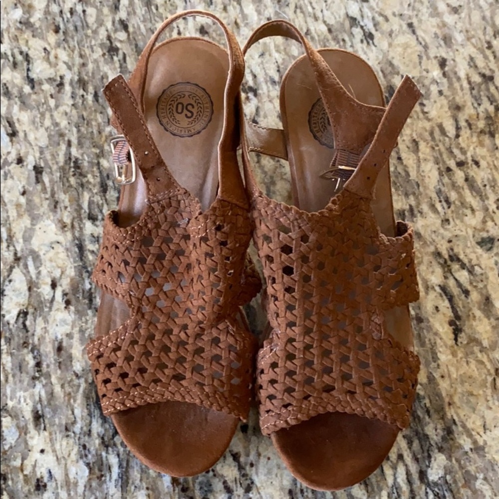 Brown wedges